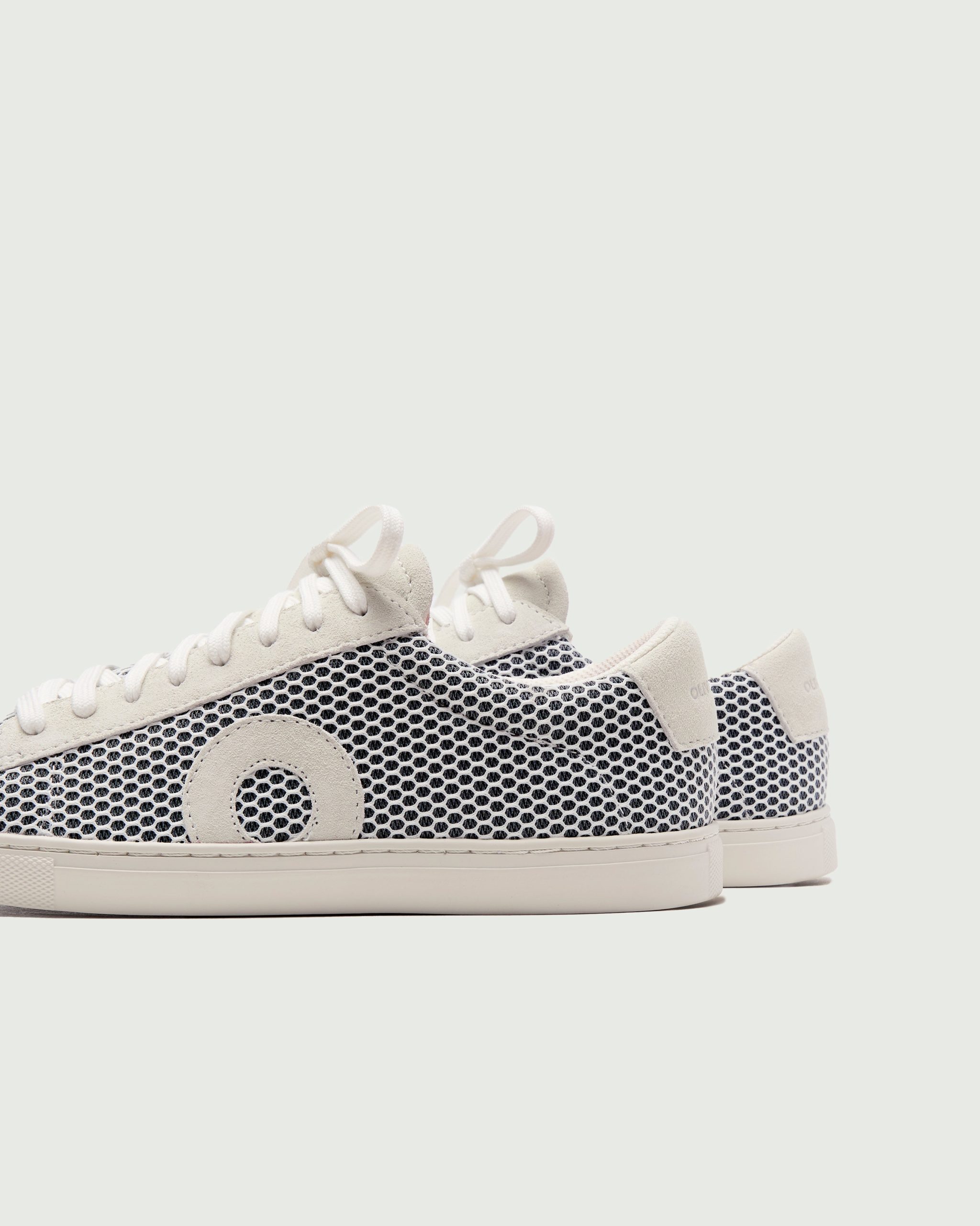 Low 1 | Carbon (Waterproof) - Image 2